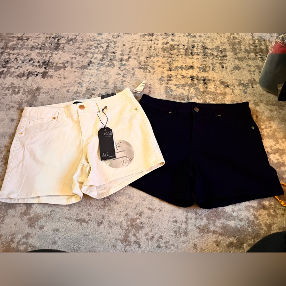 Stretchy 1822 Shorts!